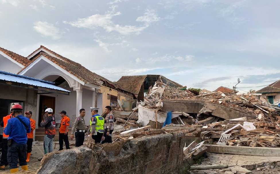 Rumah terampak Gempa Cianjur tahun 2022 di wilayah Cilaku Cianjur (kabariku)