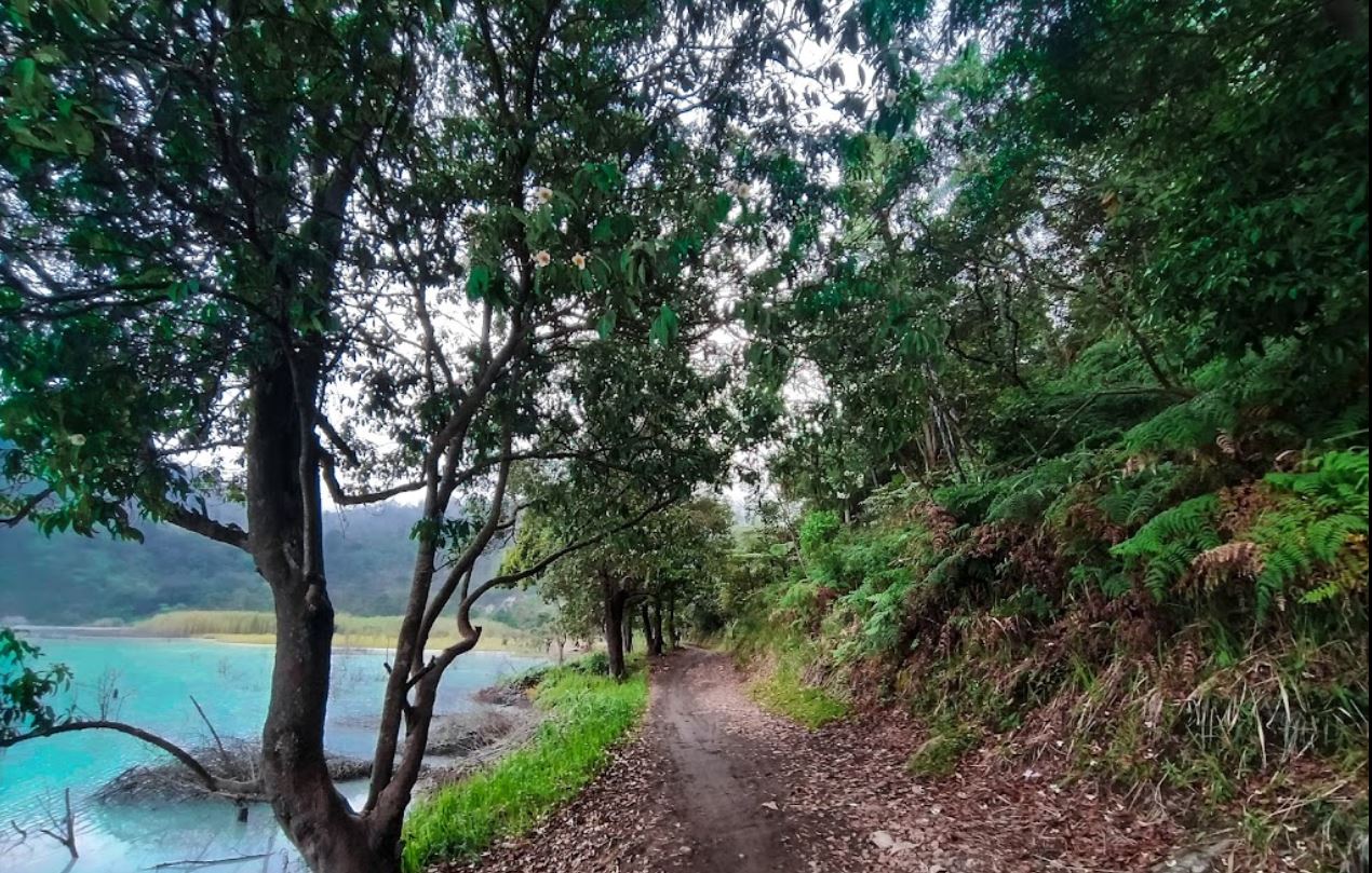 Akses Jalan Kawah Talaga Bodas Garut