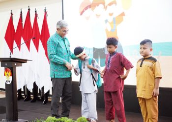 Khitanan Massal Peringati Hari Bhakti ke-22