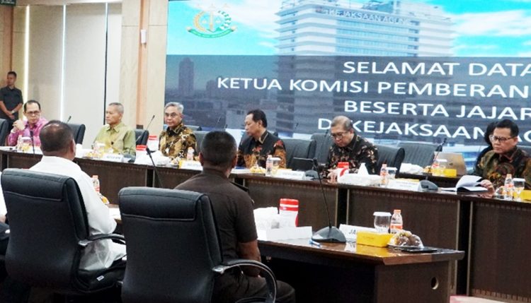Audiensi Pimpinan KPK ke Kejagung dan Polri