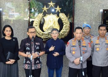 Kapolri bersama Menteri P2MI konferensi pers di Mabes Polri