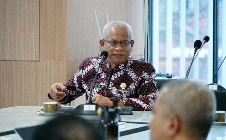 Sekda Kabupaten Garut, Nurdin Yana memimpin Rakor rencana pembangunan 3 juta rumah