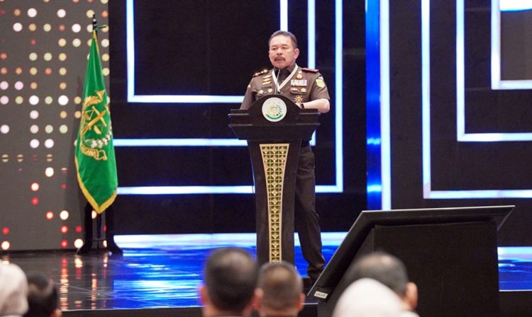 Jaksa Agung ST Burhanuddin menutup sekaligus memberi arahan pada acara Penutupan Rakernas Kejaksaan RI Tahun 2025 di The Sultan Hotel & Residence Jakarta