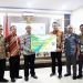 Rapat Kerja Bersama Sosialisasi Perlindungan Buruh Tani Tembakau Pada Pemanfaatan Dana Bagi Hasil Cukai Hasil Tembakau (DBHCHT) Tahun 2024 dan Evaluasi Program 1 ASN 1 Pekerja Rentan di Kabupaten Garut yang berlangsung di Ruang Rapat Sekretariat Daerah (Setda) Kabupaten Garut, Jalan Pembangunan, Kecamatan Tarogong Kidul, Kabupaten Garut, Jum'at (24/1/2025).