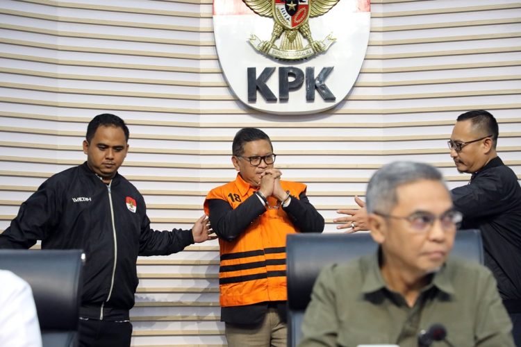 Ketua KPK Setyo Budiyanto pimpin Konpers penahanan Sekjen PDI Perjuangan, Hasto Kristiyanto di Gedung Merah Putih