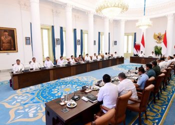 Presiden Prabowo Subianto memimpin Sidang Perdana Dewan Pertahanan Nasional (DPN) di Istana Kepresidenan Bogor, Jawa Barat, pada Jumat, 7 Februari 2025