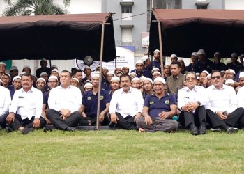 Menteri Imipas, Agus Andrianto berbincang-bincang hingga makan siang bersama ratusan tahanan di Rumah Tahanan (Rutan) Negara Kelas I Cipinang, Jakarta, Selasa (25/02/2025) siang