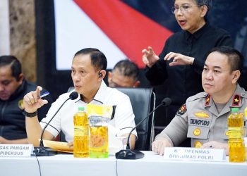 Konpers Dittipideksus Bareskrim Polri pengungkapan kasus kecurangan pengemasan ulang minyak goreng “MINYAKITA” di Gedung Bareskrim Polri, Jakarta, Selasa (11/03/2025)