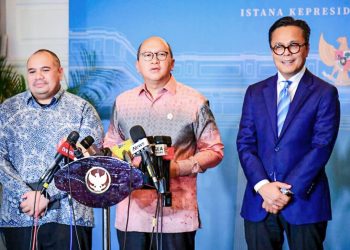Kepala Danantara yang juga Menteri Investasi dan Hilirisasi/Kepala BKPM Rosan Roeslani menyampaikan keterangan pers di Istana Kepresidenan Jakarta, pada Rabu, 5 Maret 2025