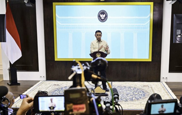 Konpers Penasihat Khusus Presiden Bidang Politik dan Keamanan, Wiranto, usai melakukan pertemuan dengan Presiden Prabowo di Istana Kepresidenan, Jakarta, pada Kamis, 24 April 2025