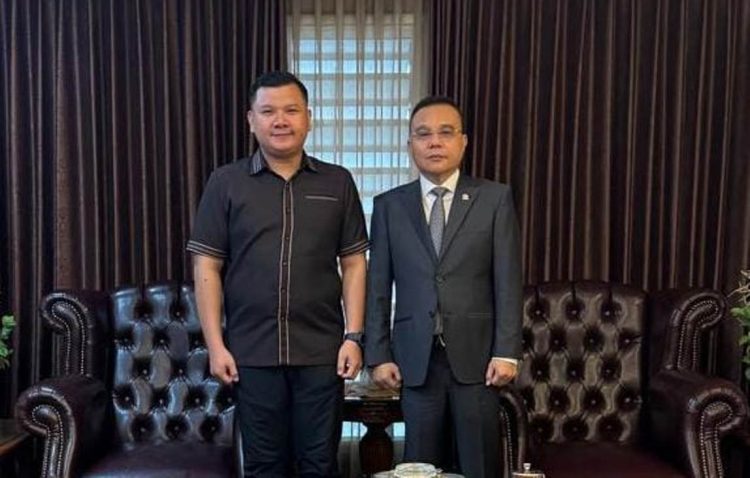 Ketua Umum Pergerakan Pemuda Sumatera Selatan (Pemuda Sriwijaya), Yayan Efendi Septiadi bersama Wakil Ketua DPR RI, Prof. Dr. Ir. H. Sufmi Dasco Ahmad, SH., MH.