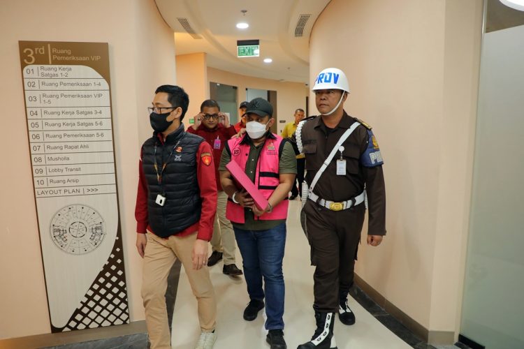 JAM PIDSUS Lakukan Penahanan Ketua Cyber Army Rutan Salemba Cabang Kejaksaan Agung