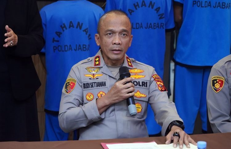 Kapolda Jabar, Irjen Pol. Rudi Setiawan konpers pelaksanaan Operasi Pekat II Lodaya 2025
