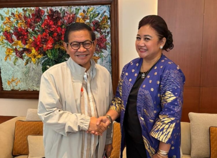 Ketua Umum GERAK Dhini M bersama Gubernur DKI Jakarta Pramono Anung