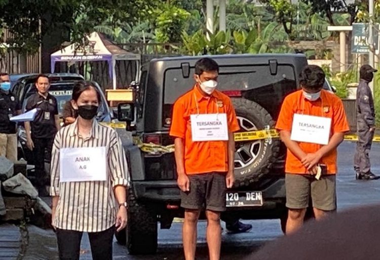 Mario Dandy Satriyo, Shane Lukas dan AG saat melakukan reka ulang kasus penganiayaan terhadap David Ozora/Antara