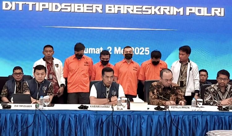 Kabareskrim Polri, Komjen Wahyu Widada pimpin Konpers Dittipidsiber Bareskrim Polri, JUmat (02/05/2025)