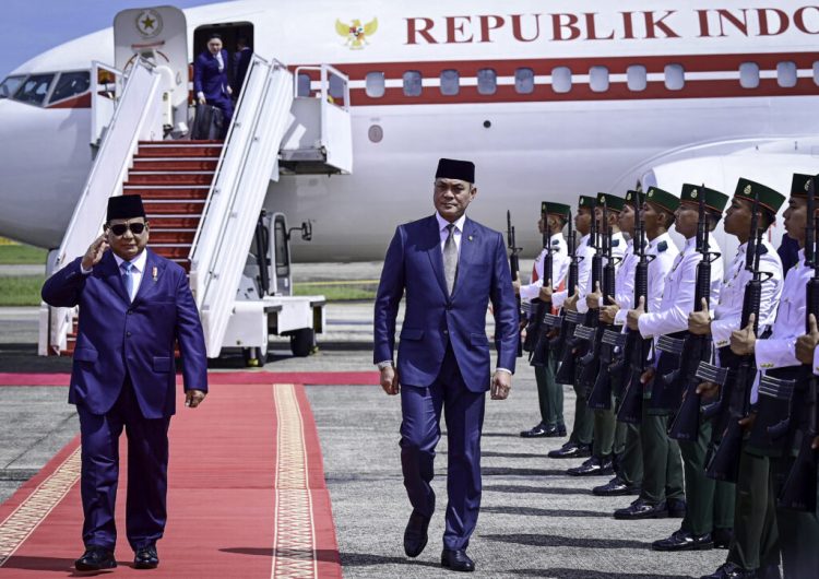 Presiden RI Prabowo Subianto tiba di Brunei Daarussalam untuk menerima anugerah Bintang Kebesaran/Setkab