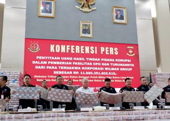 Konpers Penyitaan Rp11,8 Triliun Terkait Dugaan Korupsi Ekspor CPO, Libatkan Lima Korporasi di Gedung Bundar Jampidsus, Kejaksaan Agung, Jakarta