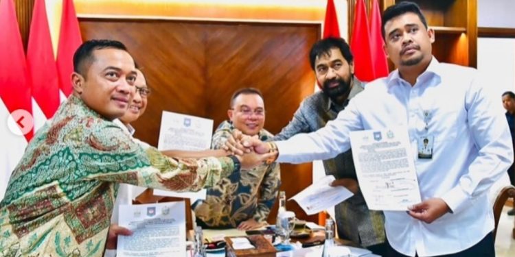 Menteri Sekretaris Negara Prasetyo Hadi, Menteri Dalam Negeri Tito Karnavian, Gubernur Sumatera Utara Bobby Nasution, Gubernur Aceh Muzakir Manaf dan Wakil Ketua DPR RI Sufmi Dasco Ahmad, menyambut keputusan Presiden Prabowo Subianto yang mengembalikan empat pulau sengketa ke wilayah Provinsi Aceh.