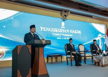 Presiden Prabowo memberikan sambutan pada acara pengukuhan 1.451 hakim di Gedung Mahkamah Agung, Jakarta, Kamis (12/6)/Instagram @presidenrepublikindonesia