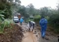Longsor menerjang daerah Cilawu Kabupaten Garut sehingga memutuskan transportasi garut- Tasikmalaya, Sabtu (28/6)./Istimewa