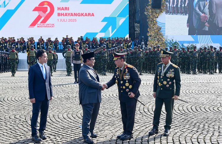 Presiden Prabowo Luncurkan Satuan Pemenuhan Gizi Polri Rangkaian Acara peringatan Hari Bhayangkara ke-79 di Monumen Nasional (Monas), Jakarta, pada Selasa (1/7/2025)