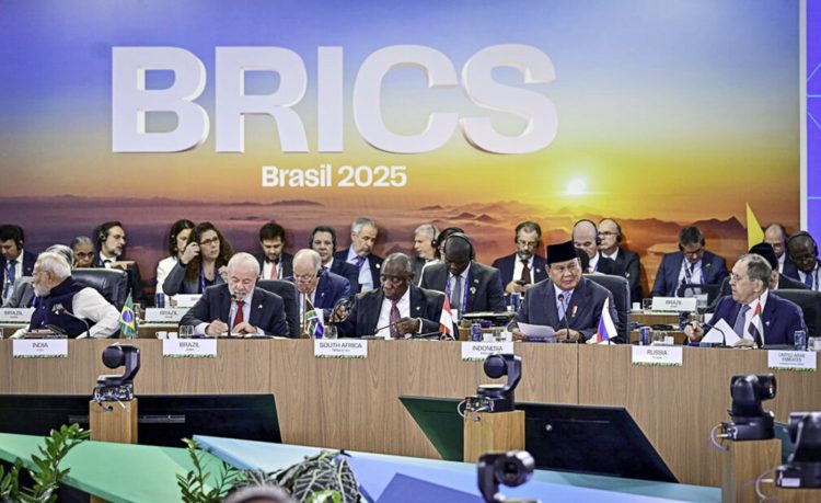 Presiden Republik Indonesia, Prabowo Subianto, menghadiri sesi pleno Konferensi Tingkat Tinggi (KTT) BRICS 2025 yang digelar di Museum of Modern Art (MAM), Rio de Janeiro, Brasil, pada Minggu, 6 Juli 2025