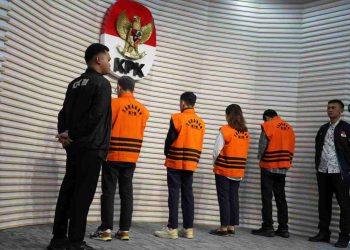 KPK kembali menahan empat tersangka kasus tindak pidana korupsi pemerasan dan penerimaan gratifikasi terkait pengurusan Rencana Penggunaan Tenaga Kerja Asing (RPTKA) di Kemnaker/KPK