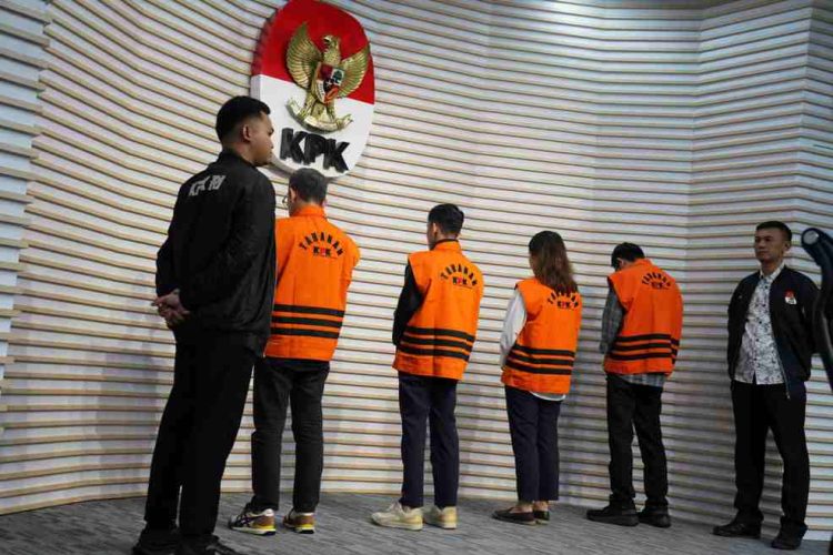 KPK kembali menahan empat tersangka kasus tindak pidana korupsi pemerasan dan penerimaan gratifikasi terkait pengurusan Rencana Penggunaan Tenaga Kerja Asing (RPTKA) di Kemnaker/KPK