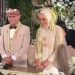 Wakil Bupati Garut Luthfianisa Putri Karlina dan Maula Akbar, putra Gubernur Jabar, menjalani momen sakral dan mengharukan: pernikahan.*