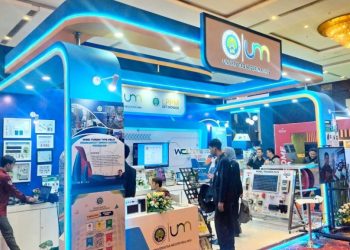 Stan Universitas Negeri Malang (UM) menampilkan sejumlah produk unggulan berbasis energi terbarukan/Dok Universitas Negeri Malang