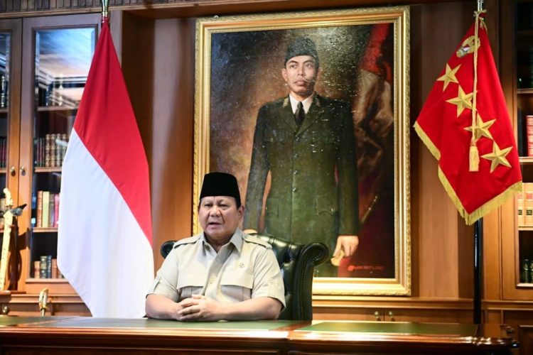 Presiden Prabowo Subianto menyampaikan keterangannya di kediaman pribadinya di Hambalang, Kabupaten Bogor, pada Jumat, 29 Agustus 2025.