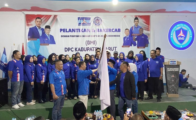 Prosesi DPN Bintang Muda Indonesia melantik Asep Achlan sebagai Ketua DPC BMI Kabupaten Garut periode 2023-2027