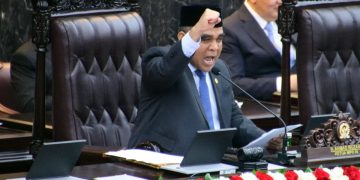 Ketua MPR RI Ahmad Muzani saat memimpin Sidang Tahunan MPR RI dan Sidang Bersama DPR RI – DPD RI di Kompleks Parlemen, Senayan, Jakarta, Jumat (15/8/2025).