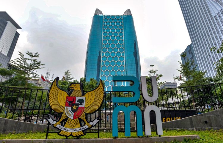 Gedung Kementerian BUMN sebelumnya bernama Gedung Garuda Indonesia gedung perkantoran di Jalan Medan Merdeka Selatan, Jakarta