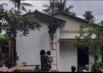 Pembanguna rumah layak huni oleh guru honorer dan tukang ojek