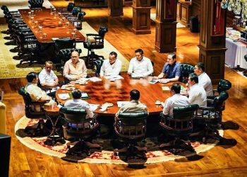 Presiden Prabowo Subianto mengadakan rapat secara maraton bersama sejumlah Menteri Kabinet Merah Putih di kediaman pribadinya, Hambalang, Kabupaten Bogor, Jawa Barat, pada Rabu, 20 Agustus 2025. (Foto: BPMI Setpres)