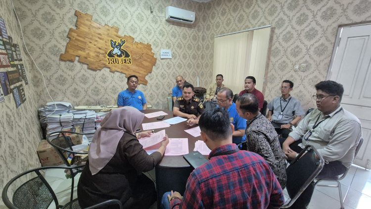 Kejati Riau melakukan pemeriksaan dugaan tipikor Pembangunan Pelabuhan Penyeberangan Sagu-sagu Lukit Tahap V/IST
