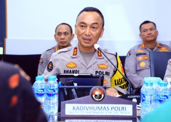 Kadiv Humas Polri Irjen. Pol. Sandi Nugroho memberikan keterangan terkait arahan Presiden kepada Kapolri dan Panglima TNI