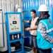 PLN hadirkan teknologi desalinasi bertenaga surya di Pulau Barrang Lompo, Makassar. Warga kini tak lagi harus menyeberang 13 km untuk mendapatkan air bersih. Inovasi ini mampu hasilkan 3.000 liter air per hari, kurangi emisi karbon, dan meraih penghargaan Platinum InTechSEA Awards 2025/PLN