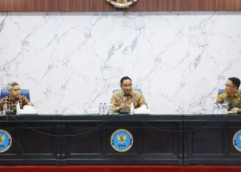 Kepala BNN RI, Suyudi Ario Seto memberikan pengarahan kepada jajaran pejabat tinggi BNN RI di Gedung BNN, Cawang, Jakarta Timur, Selasa (26/8).