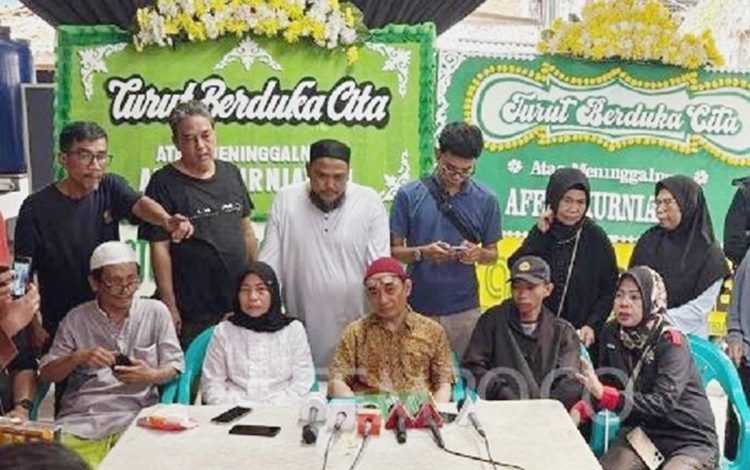 Zulkifli, ayah mendiang Affan Kurniawan, meminta semua pihak meredakan emosi agar tidak ada korban lagi