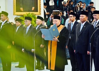 Presiden Prabowo Subianto menyaksikan pelantikan dan sumpah jabatan 8 Dubes LBBP RI untuk negara sahabat yang dilantik pada Senin, 25 Agustus 2025 di Istana Negara, Jakarta.