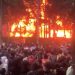 Rumah berlantai dua di depan Gedung DPRD Jabar yang merupakan aset MPR RI terbakar akibat dilempari bom molotov/Screenshot video warga