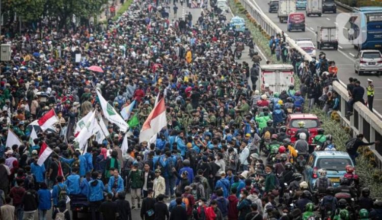 Bukan demo bubarkan DPR, ini merupakan demo mahasiswa di DPR RI beberapa tahun lalu/ humbanghasundutankab.go.id