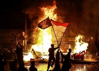 Massa Unras di Sekitar Polda Metro Jaya, Senin (29/8/2025) malam