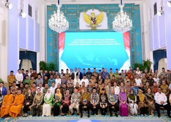 Presiden Prabowo Subianto menggelar silaturahmi dengan tokoh lintas agama, pimpinan partai politik, pimpinan serikat buruh, dan organisasi kepemudaan lintas iman di Istana Negara, Jakarta, pada Senin, 1 September 2025.