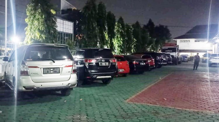 Sitaan 15 Mobil Mewah Milik Anggota DPR Satori Terkait Kasus Korupsi CSR BI