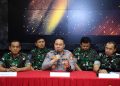 Konpers Bersama TNI-Polri Tanggapi 17+8 Tuntutan Publik di Mabes TNI, Cilangkap, Jakarta Timur, Jumat (5/9/2025) malam.