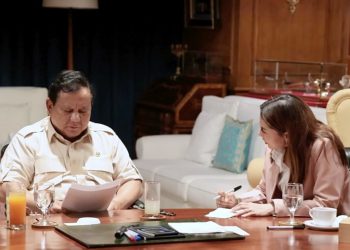Presiden Prabowo dalam sesi wawancara on the record bersama Najwa Shihab, co-Founder Narasi TV